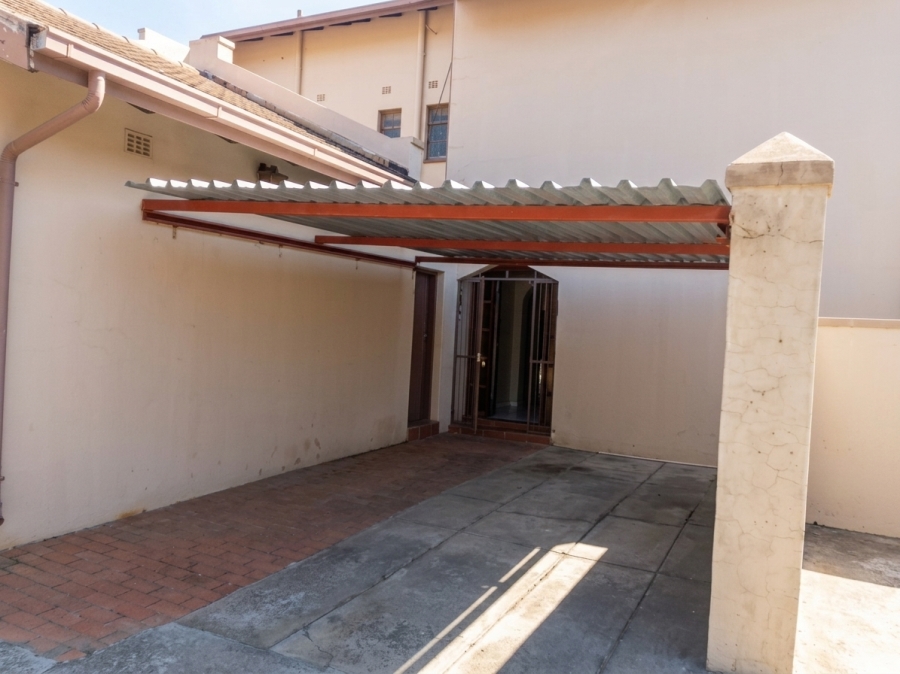 3 Bedroom Property for Sale in Protea Park North West